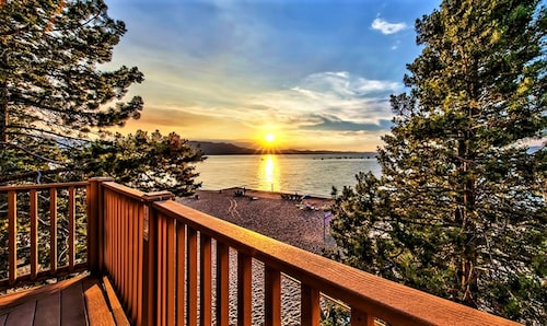 Tahoe Beach & Ski Club