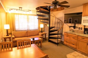 Townhouse | Living area | LED TV, DVD player