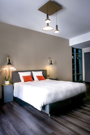 Single Room | Premium bedding, minibar, in-room safe, desk