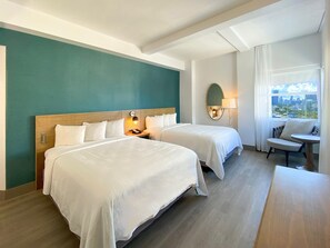 Signature Double City View | 高档床上用品、加厚床垫、客房内保险箱、笔记本电脑工作区