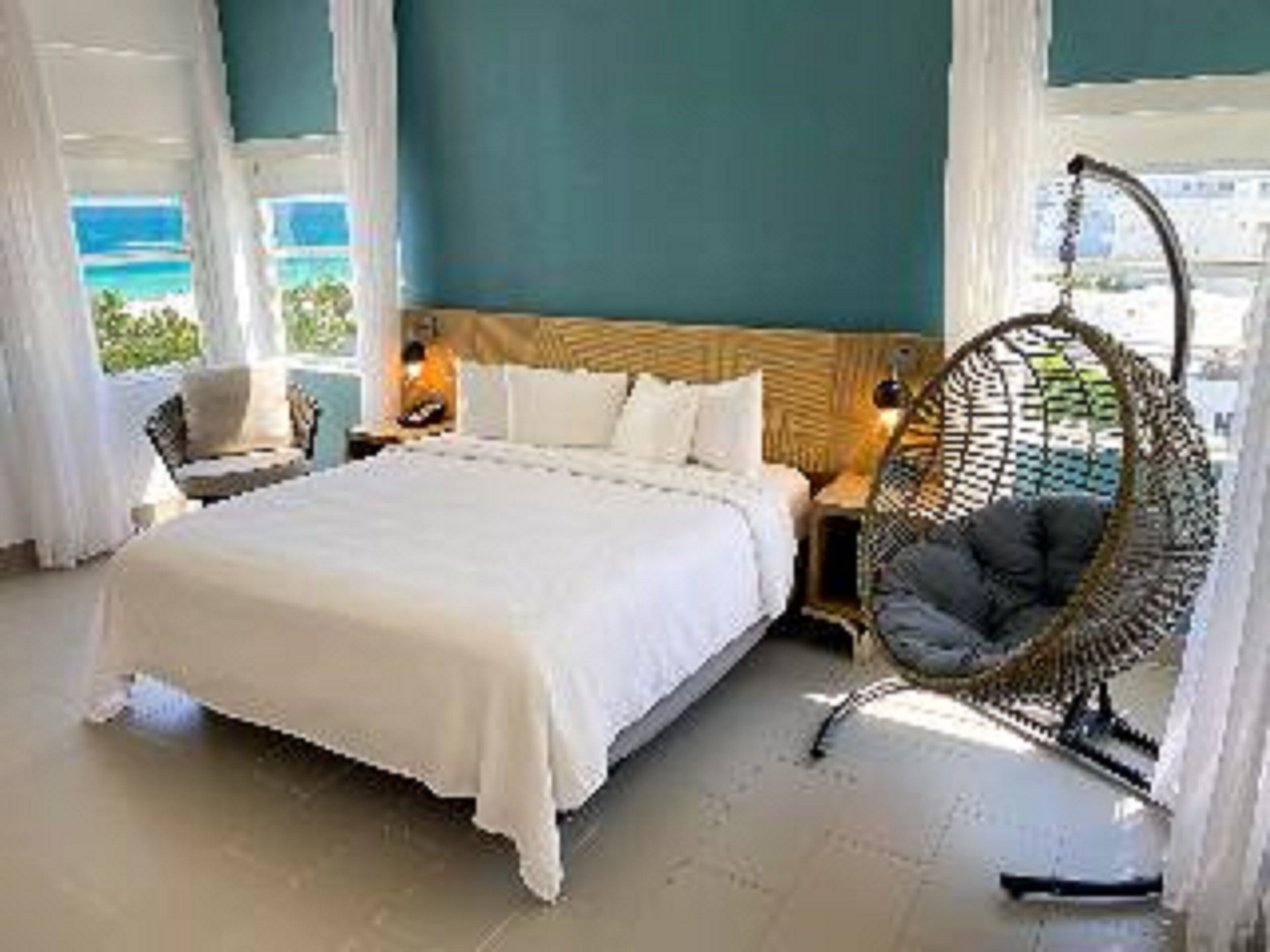 Premium bedding, pillow-top beds, in-room safe, laptop workspace