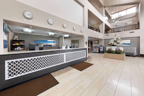 Reception - Best Western Plus Redondo Beach Inn (Redondo Beach)