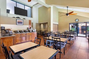 Free daily continental breakfast