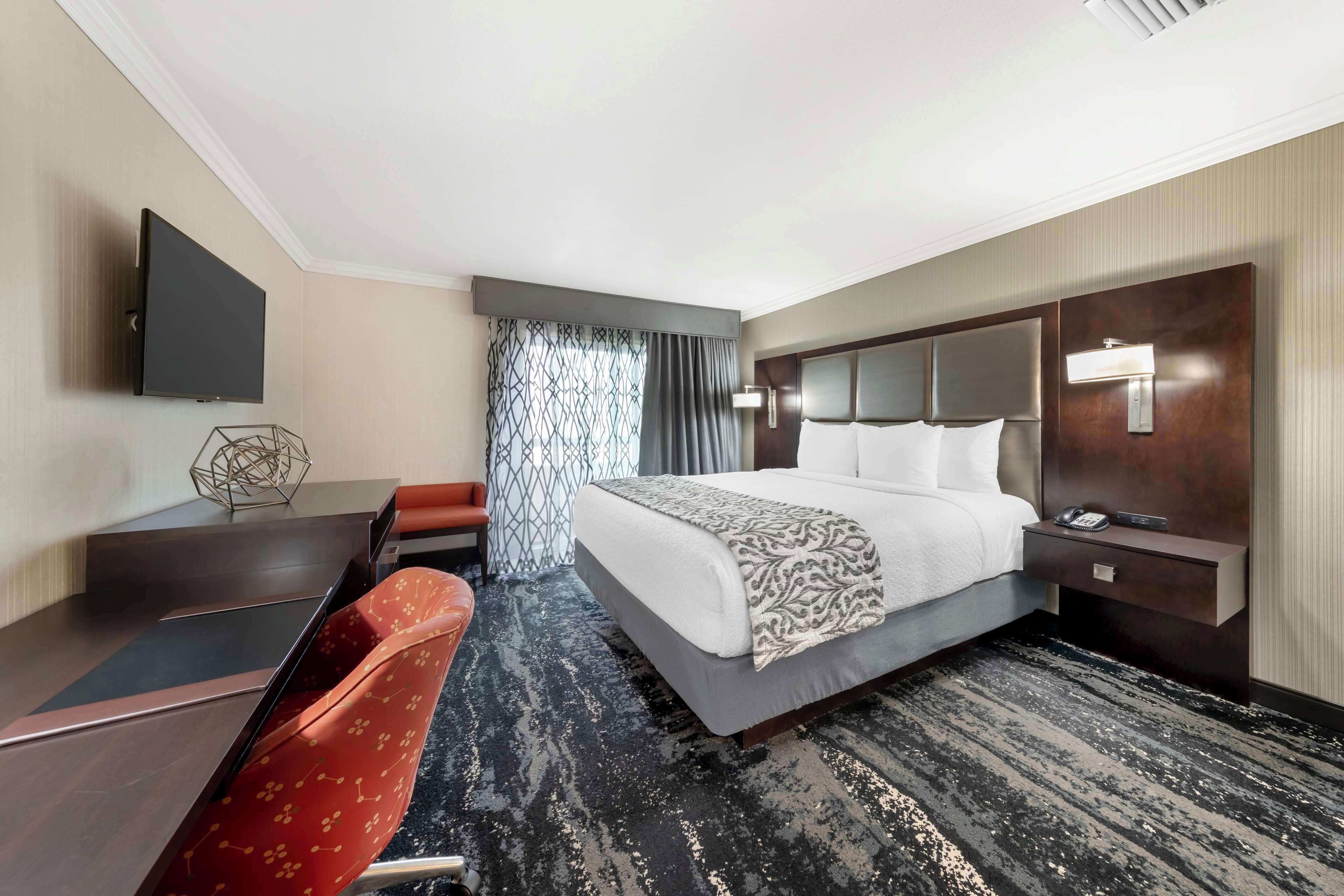 suite, 1 king bed, non smoking, jetted tub (with sofabed) | pillow-top beds, desk, laptop workspace, blackout curtains