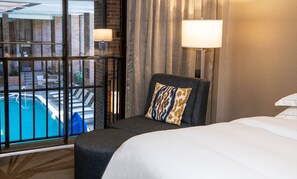 Room, 2 Double Beds | Premium bedding, down duvets, pillow-top beds, in-room safe - Hilton Parsippany (Parsippany)