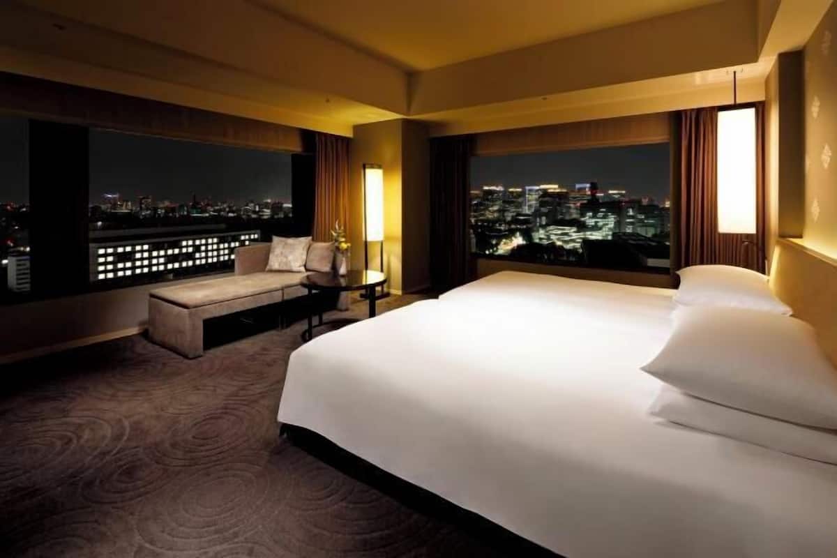 1 bedroom, down duvets, minibar, in-room safe