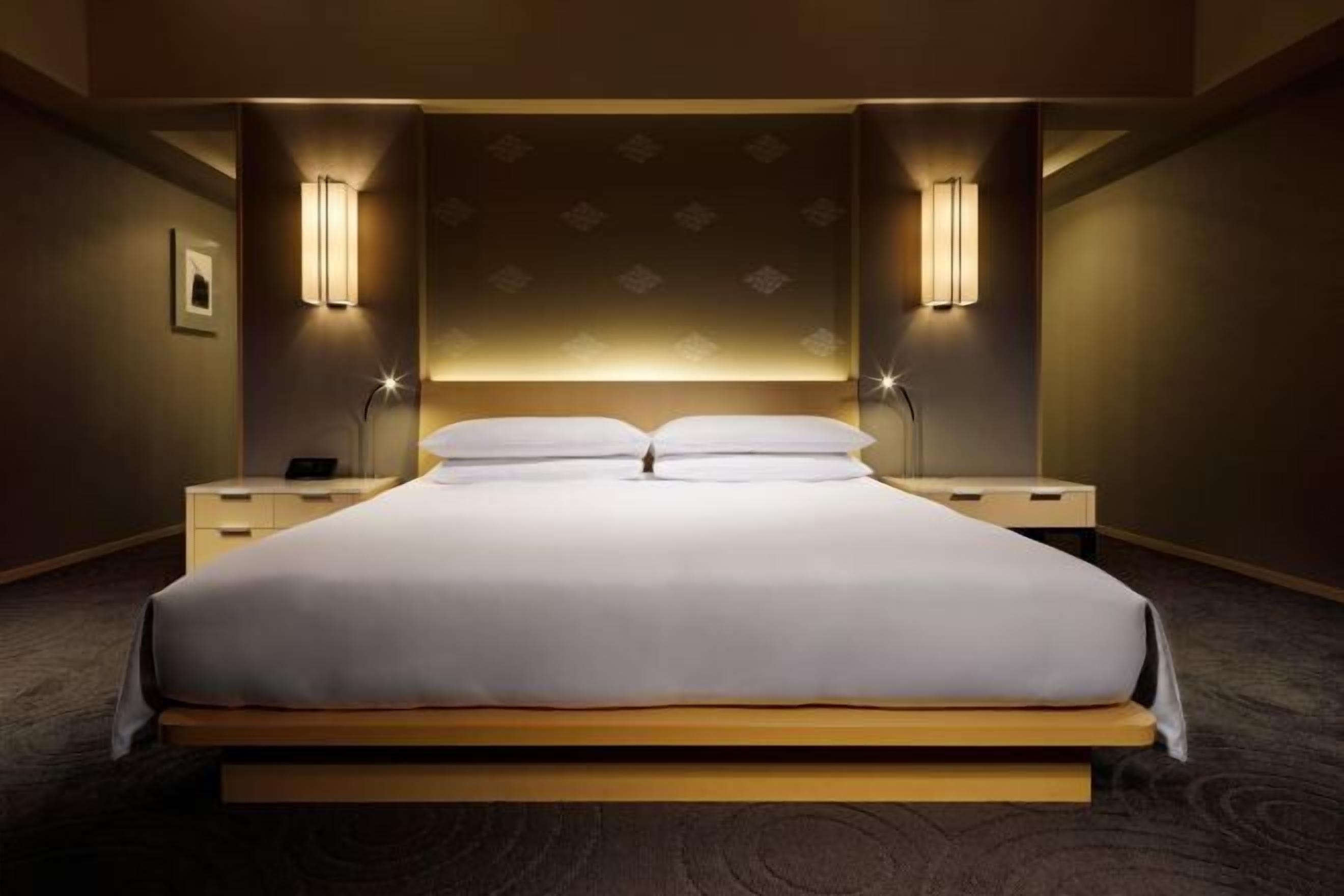 1 bedroom, down duvets, minibar, in-room safe