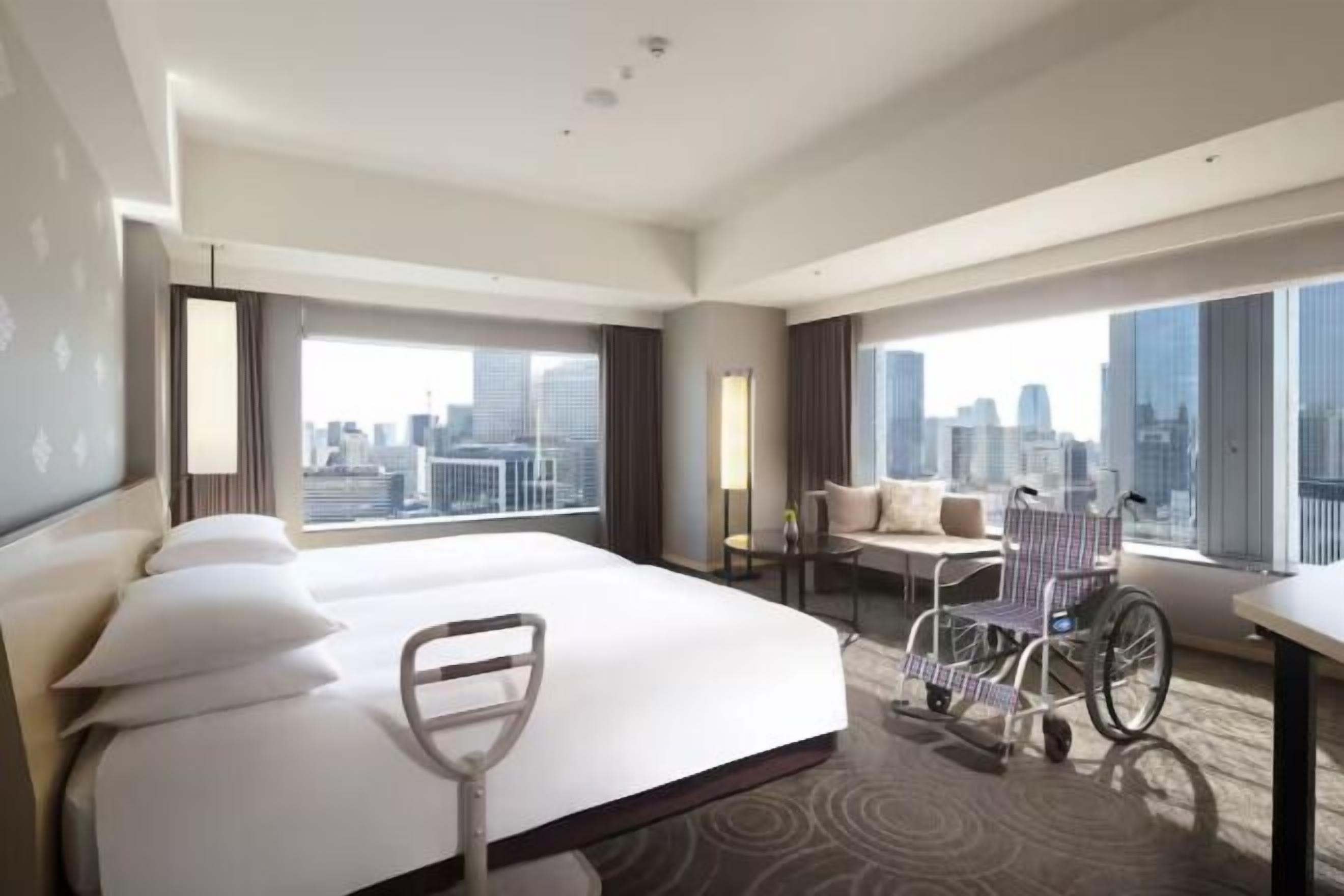 1 bedroom, down comforters, minibar, in-room safe