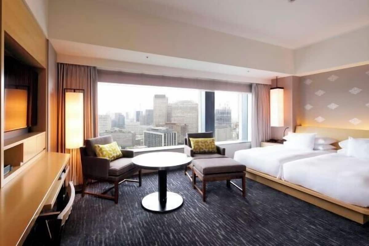 1 bedroom, down duvets, minibar, in-room safe