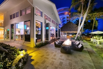 Patio, balcany or terrace at Beachcomber Resort & Club