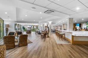 Dining - Beachcomber Resort & Club (Pompano Beach)