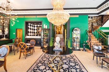 Hotel entrance and lobby at Cavalier Hotel South Beach