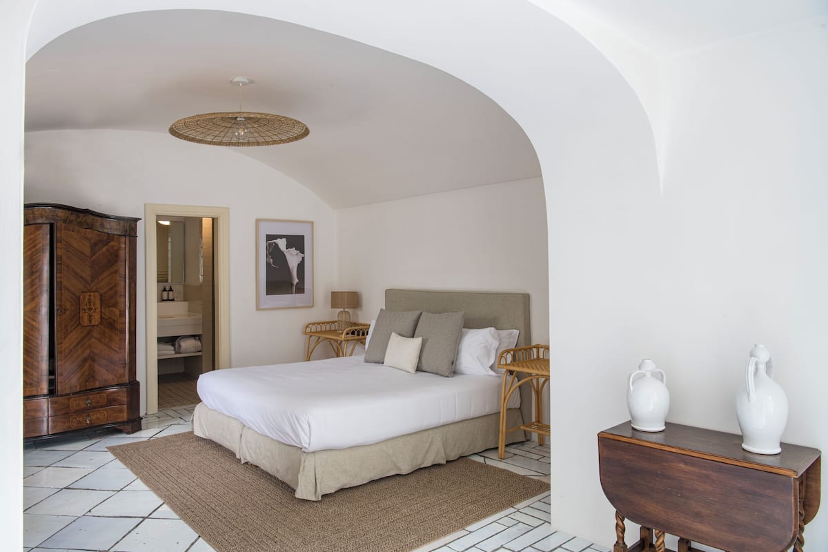 슈피리어 더블룸 또는 트윈룸 | 미니바, 객실 내 금고, 각각 다른 스타일의 인테리어, 각각 다르게 가구 비치