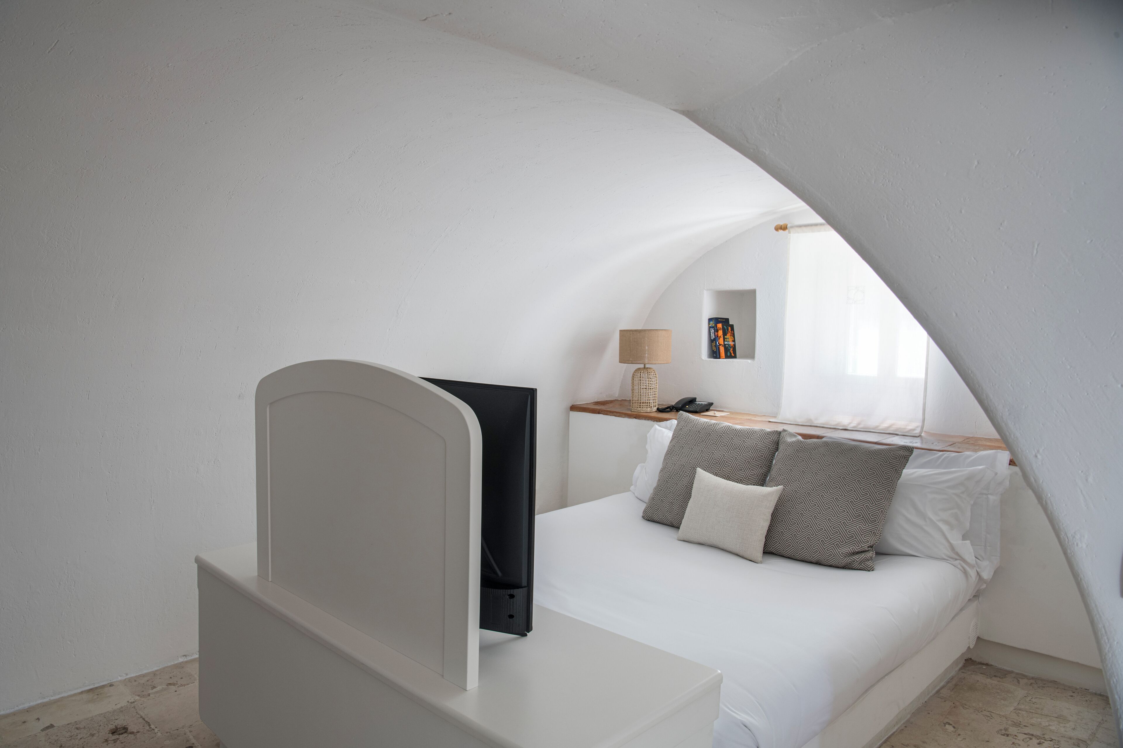 주니어 스위트, 테라스 | 미니바, 객실 내 금고, 각각 다른 스타일의 인테리어, 각각 다르게 가구 비치