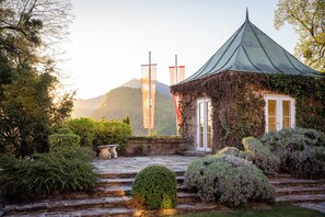 Exterior - Schloss Mönchstein Hotel (Salzburg)