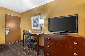 Chambre Standard, 1 trÚs grand lit, accessible aux personnes à mobilité réduite, non-fumeur | Bureau, fer et planche à repasser, lit de bébé (gratuit)