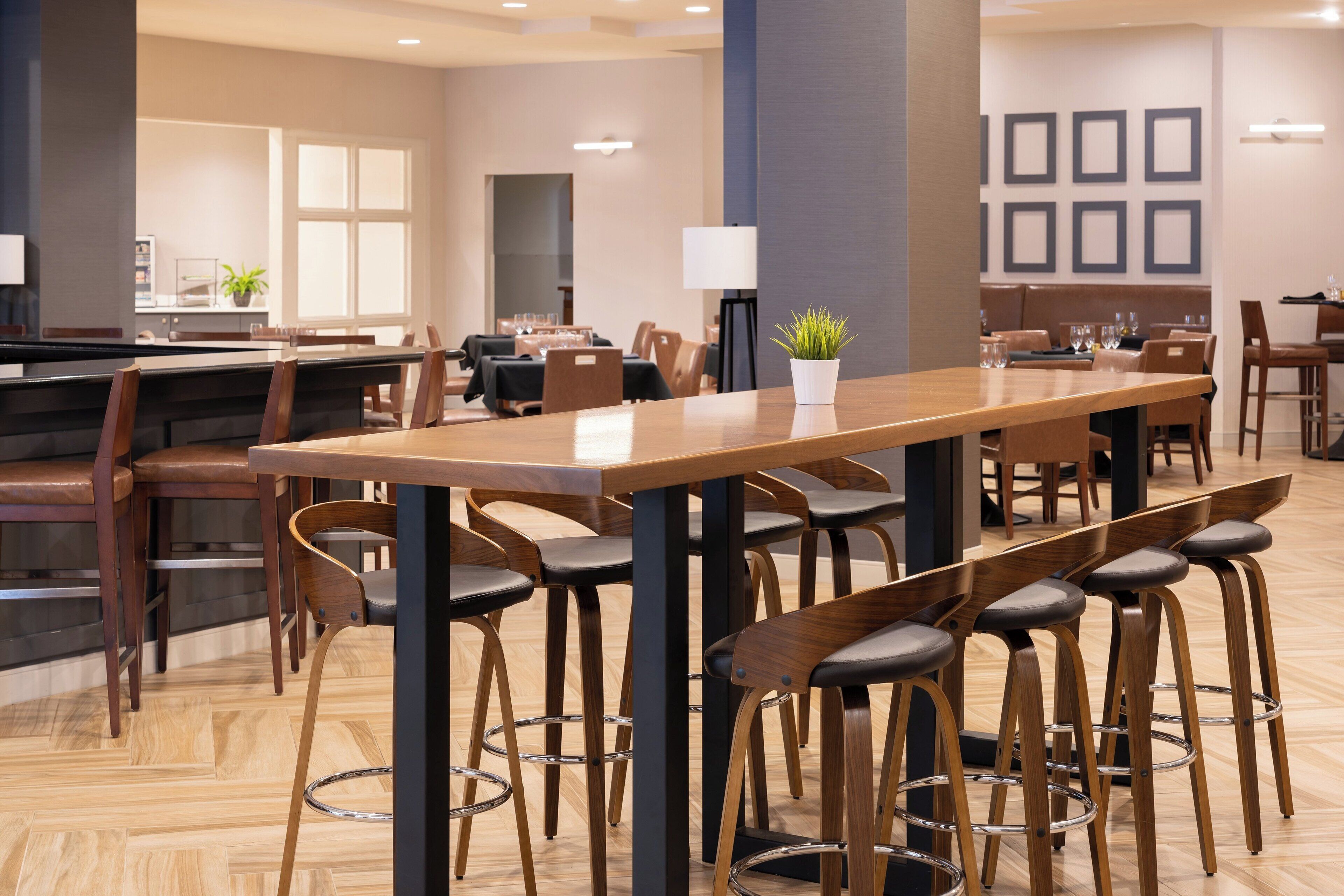 breakfast, lunch, dinner served; american cuisine