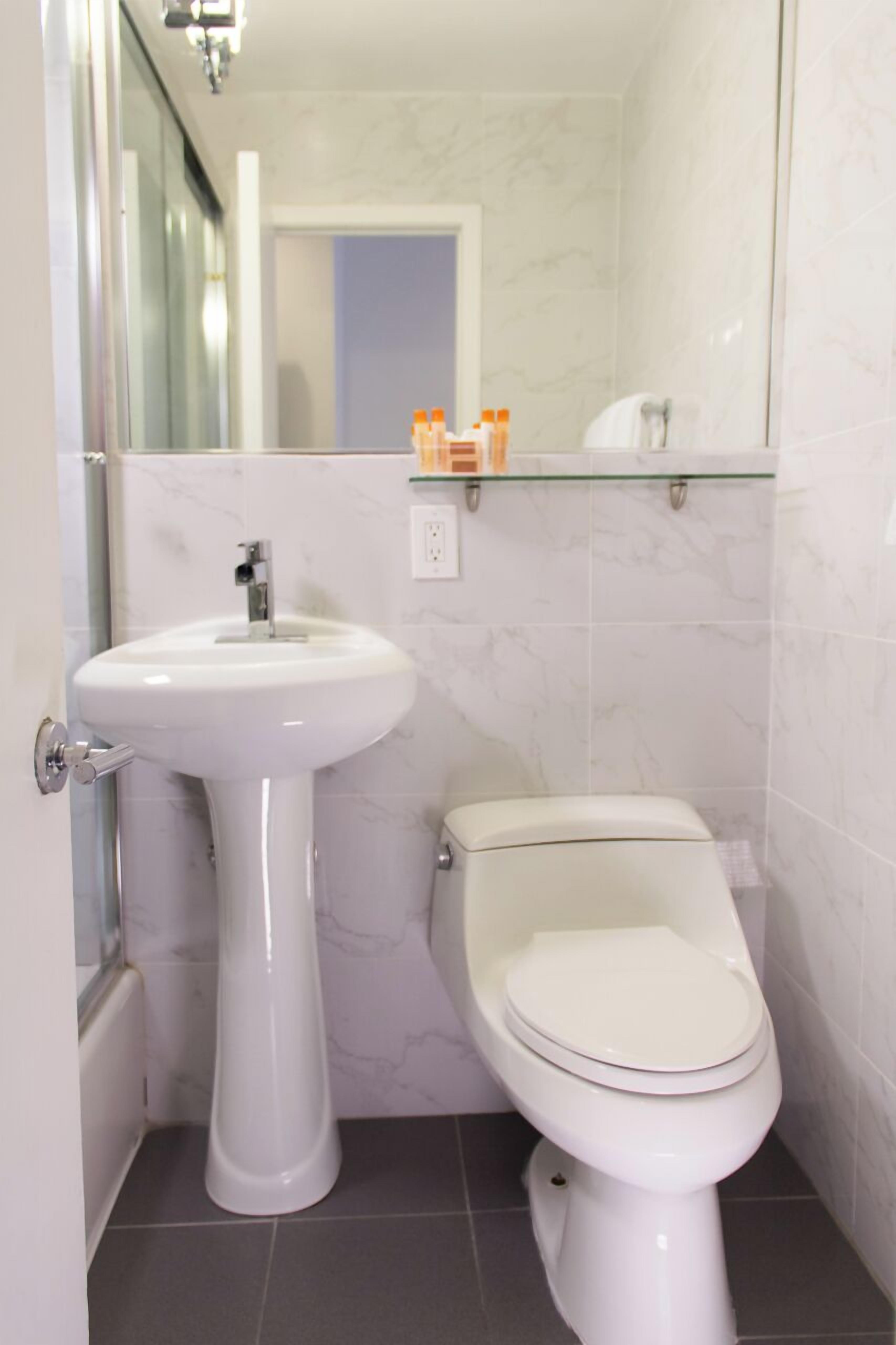 Photo - Dorchester Hotel & Suites