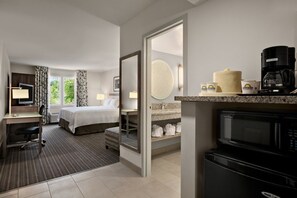 Ducha y bañera combinadas y artículos de higiene personal gratuitos