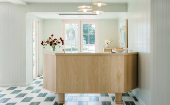 Reception area at Bay Shores Peninsula Hotel