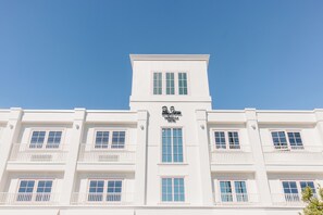 Exterior - Bay Shores Peninsula Hotel (Newport Beach)