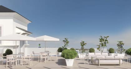 Bay Shores Peninsula Hotel