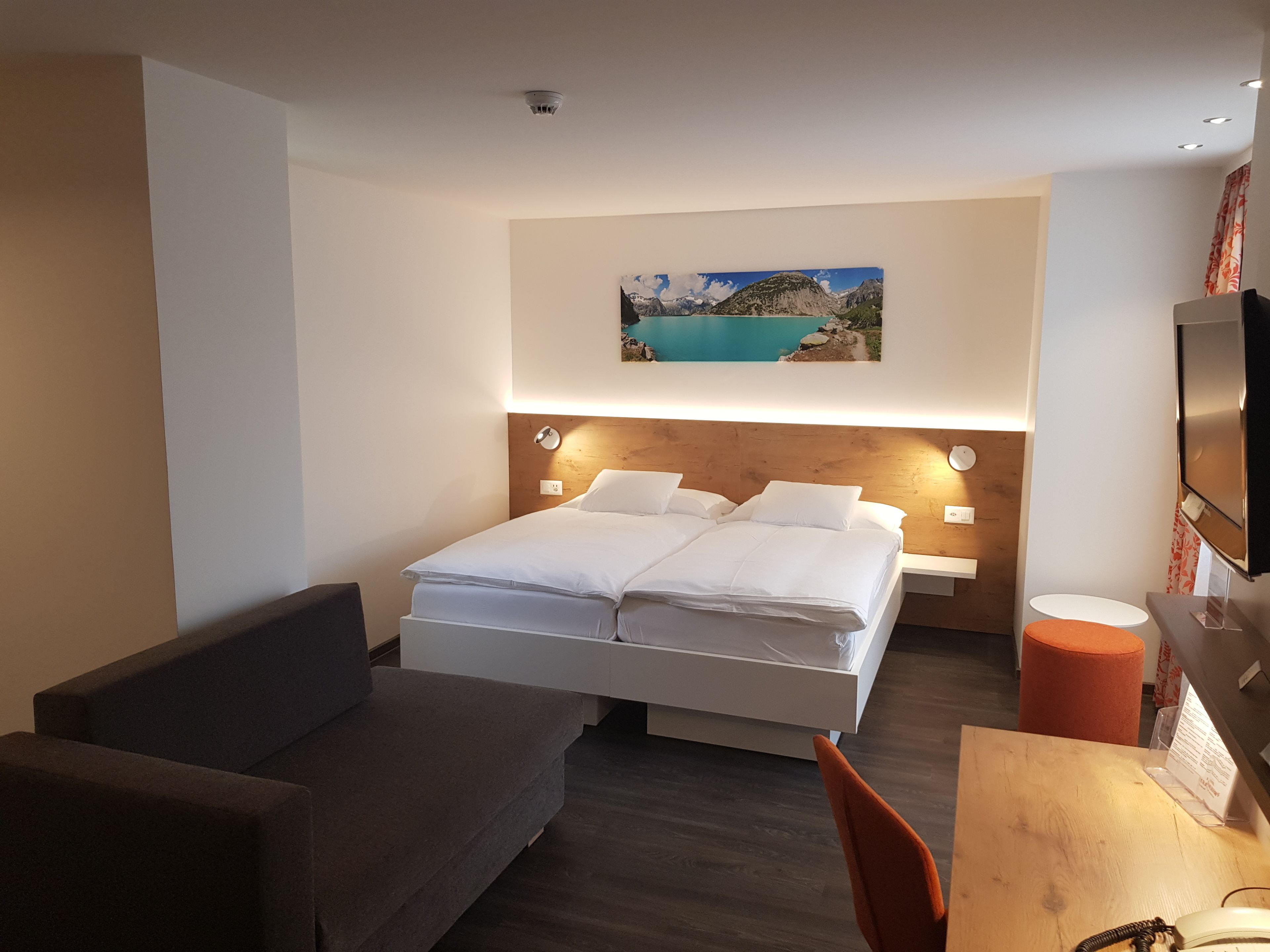 standard triple room | hypo-allergenic bedding, in-room safe, desk, laptop workspace