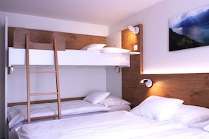 Chambre Quadruple Supérieure, vue montagne, côté montagne
