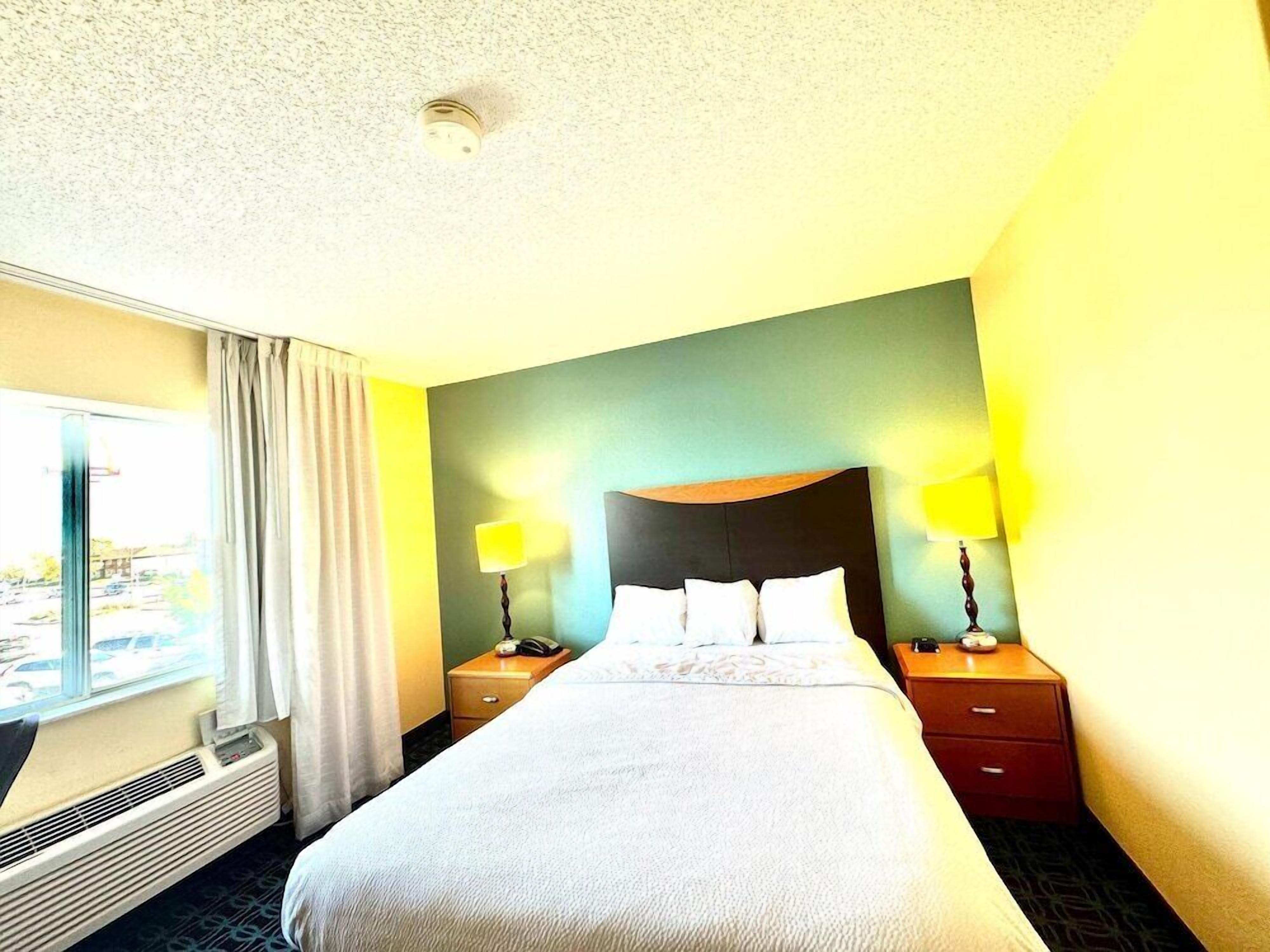 In-room safe, desk, iron/ironing board, free WiFi