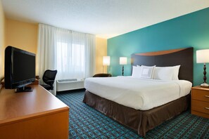In-room safe, desk, iron/ironing board, free WiFi - Country Inn & Suites by Radisson, Bismarck-Mandan (Bismarck)