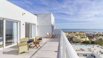 Habitación Premium, Terraza, vista al mar | Balcón