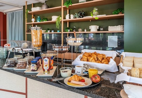 Daily buffet breakfast for a fee. B&B Hotel Rothrist Olten