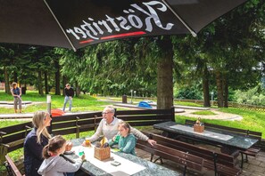 2 restaurants servant le petit déjeuner