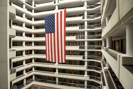 Embassy Suites by Hilton Crystal City National Airport - Image 44