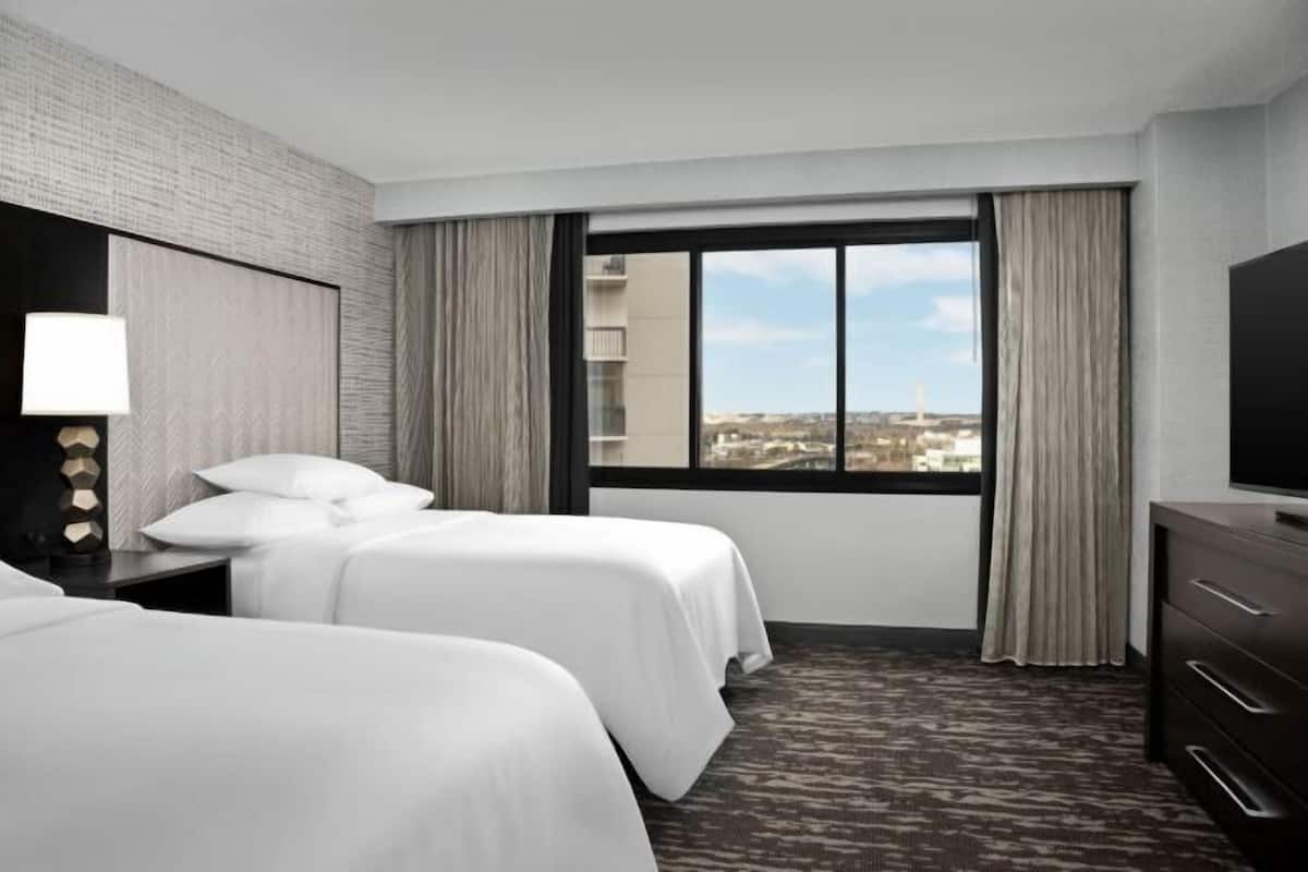 1 bedroom, in-room safe, desk, laptop workspace