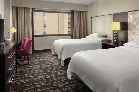 Embassy Suites by Hilton Crystal City National Airport - Image 57