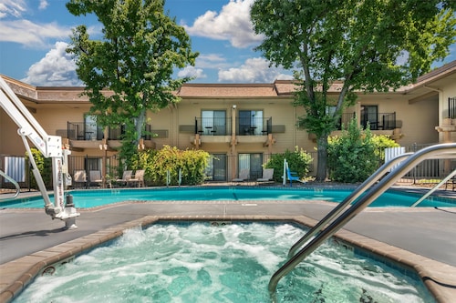 Best Western Plus Sonora Oaks Hotel & Conference Center