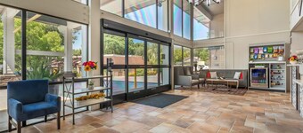 Best Western Plus Sonora Oaks Hotel & Conference Center
