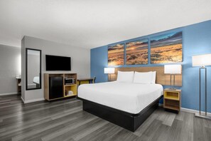 Room, 1 King Bed, Non Smoking | Premium bedding, in-room safe, desk, laptop workspace - Days Inn by Wyndham Gatesville (Gatesville)