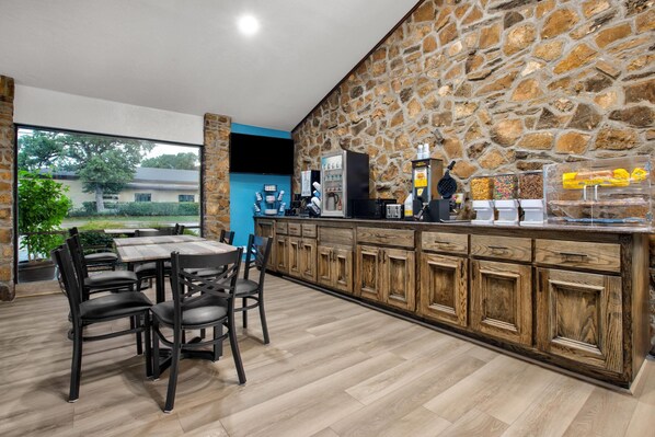 Free daily continental breakfast - Days Inn by Wyndham Gatesville (Gatesville)