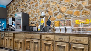 Free daily continental breakfast - Days Inn by Wyndham Gatesville (Gatesville)