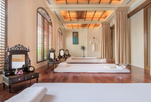 Couples treatment room(s), hot tub, steam room, body treatments - The Sukosol (Bangkok)