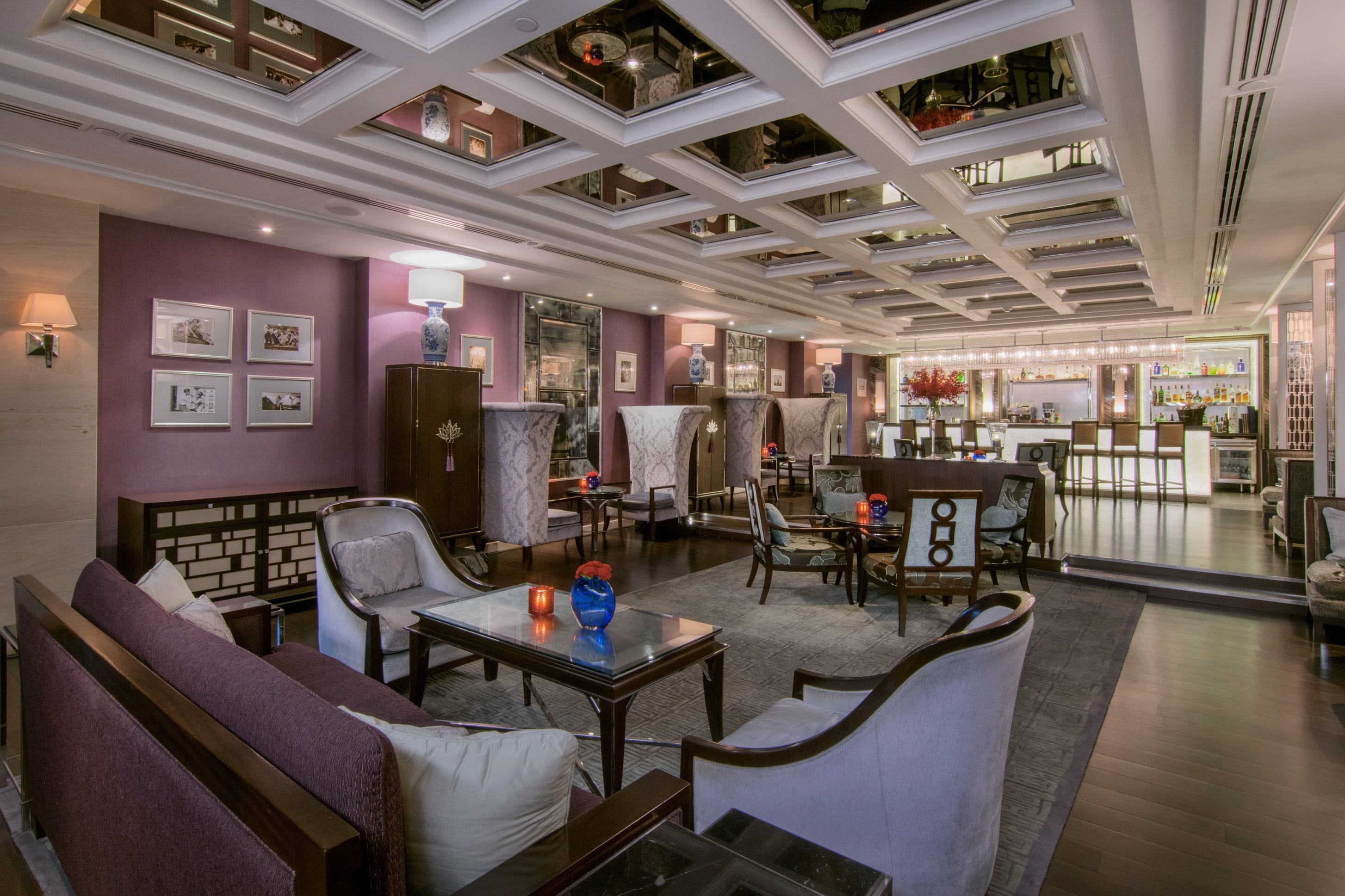 2 restaurants, breakfast, lunch, dinner served; international cuisine