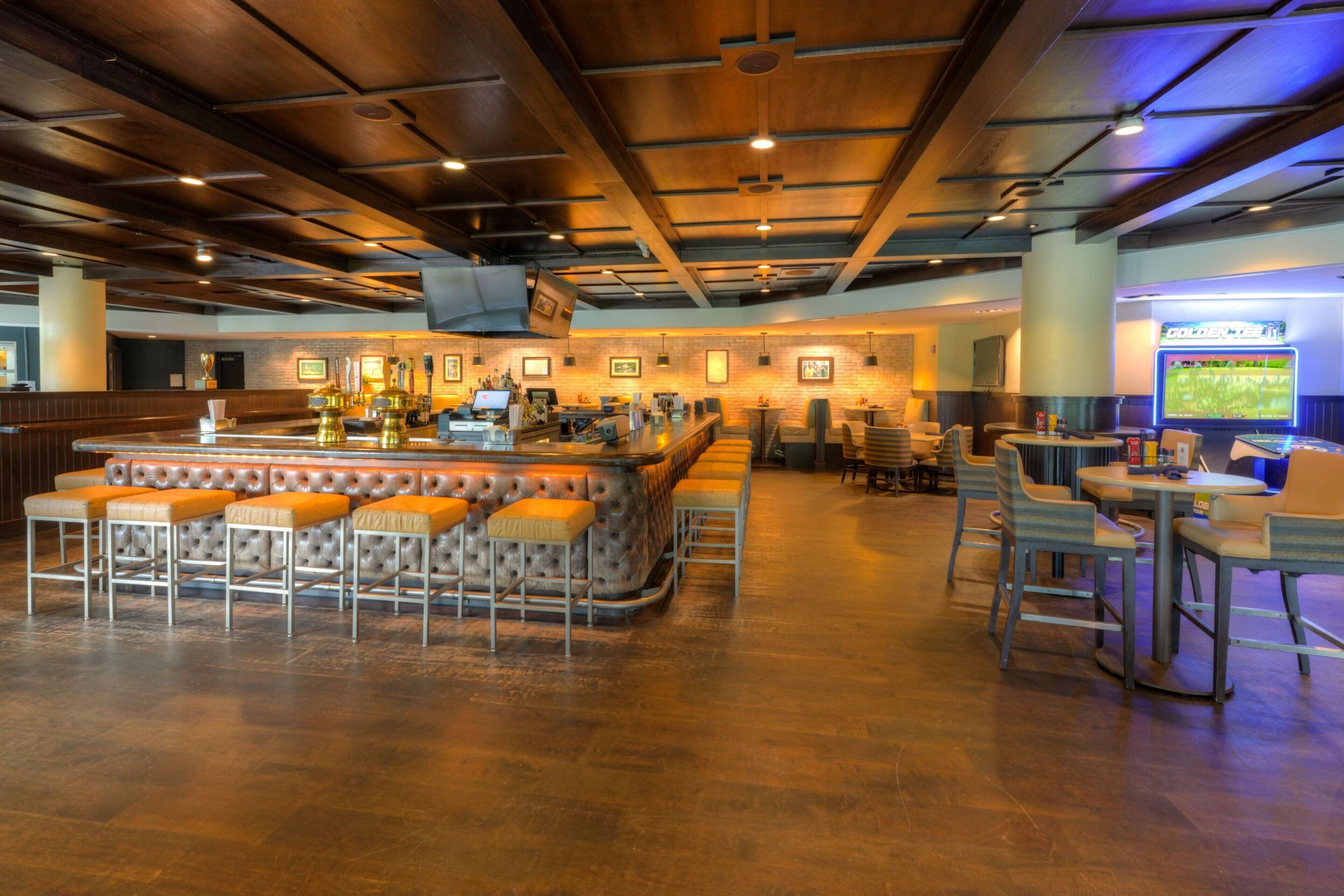 3 bars/lounges, poolside bar, beach bar