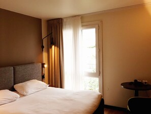 Down duvets, desk, blackout curtains, iron/ironing board - Ibis Lille Centre Grand Place (Lille)