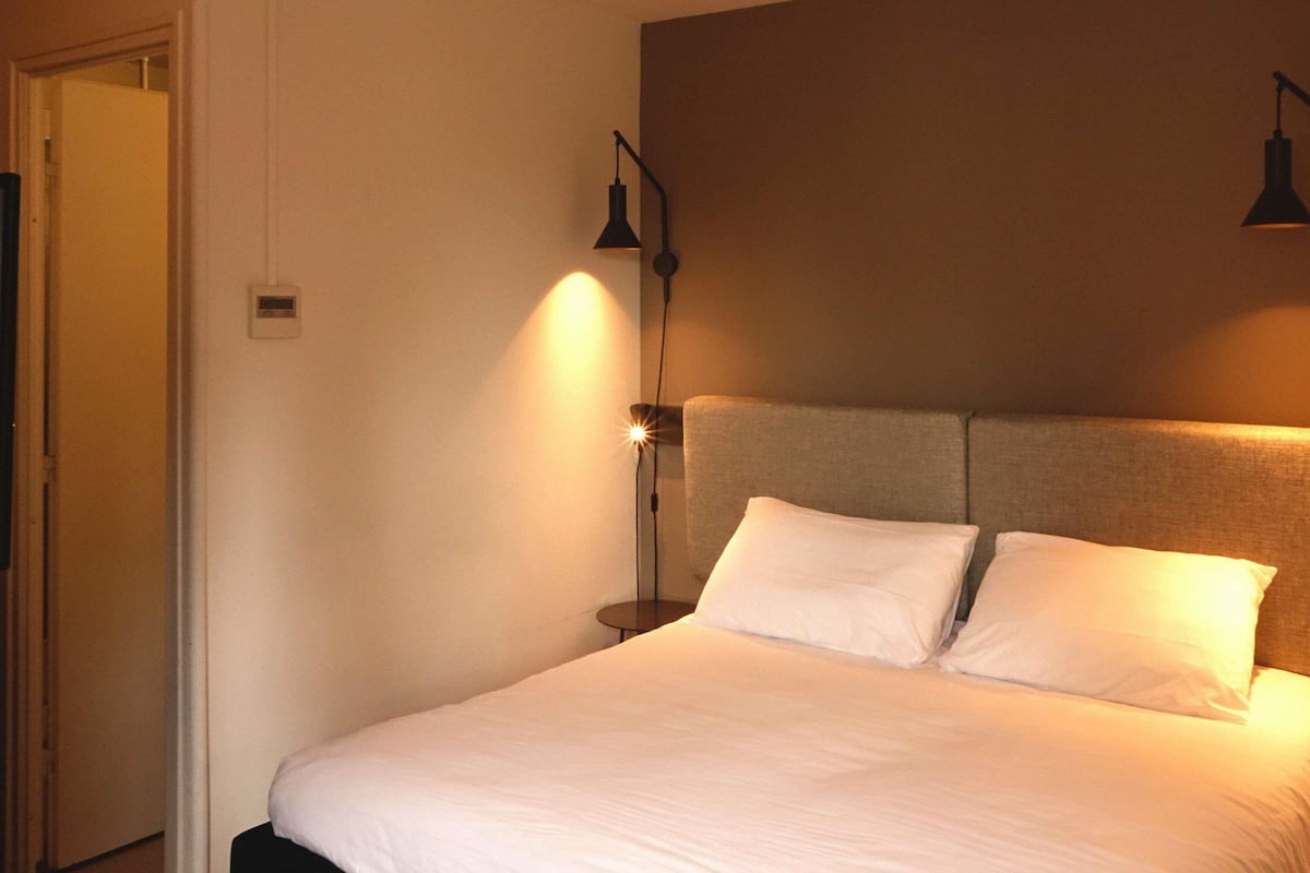Chambre Standard, 1 lit double | Couette en duvet d'oie, bureau, rideaux occultants