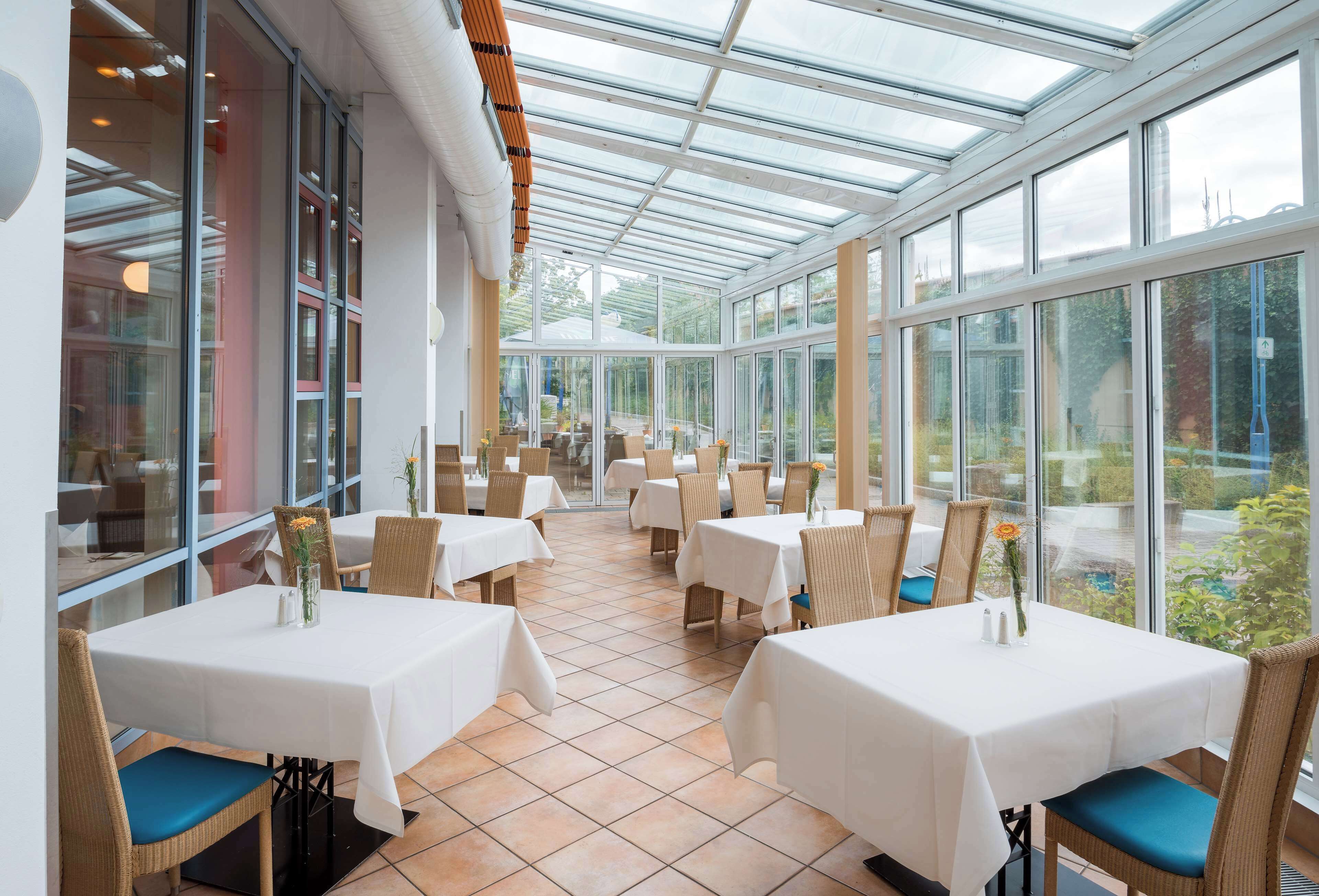 breakfast, lunch, dinner served; international cuisine