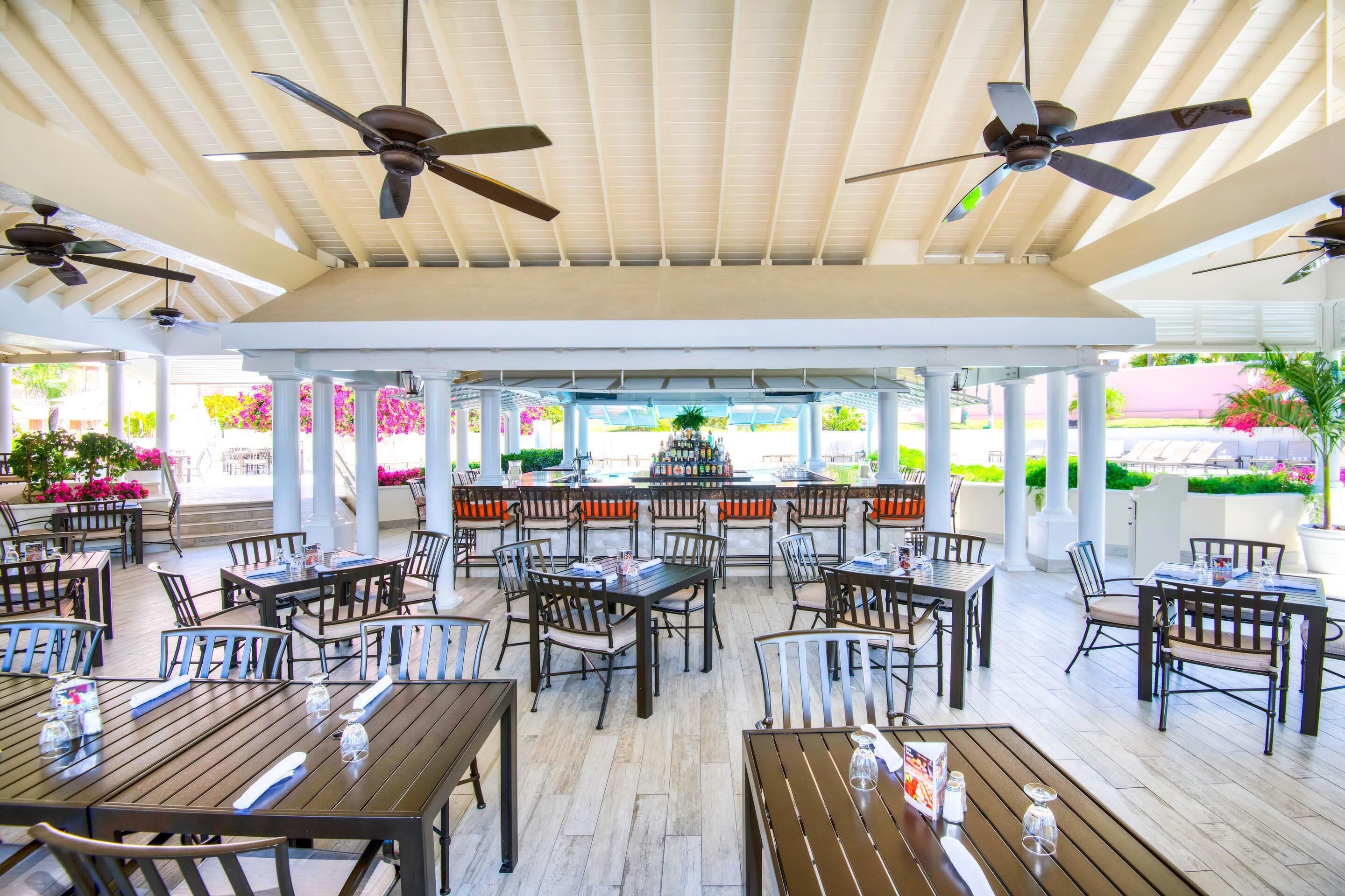 Frokost, lunsj og middag serveres, internasjonale retter 