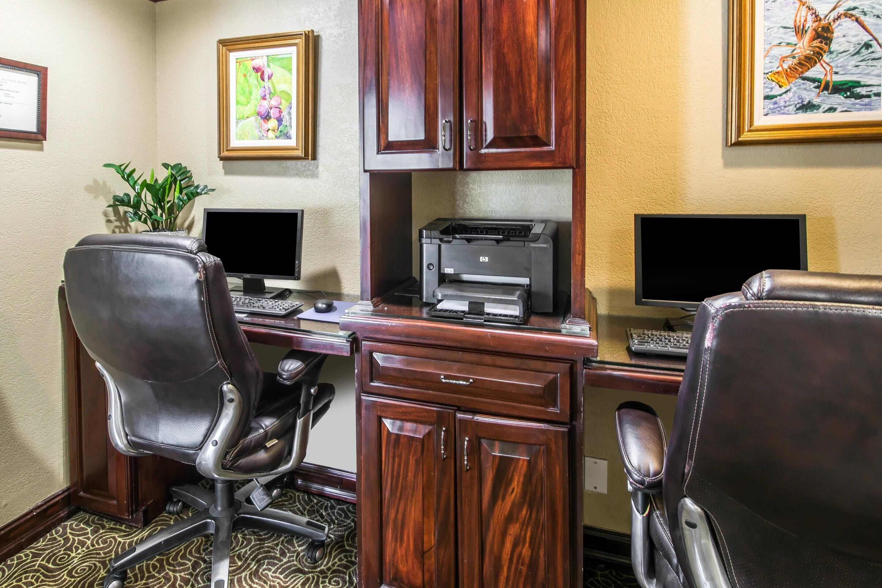 Photo - Comfort Suites Paradise Island