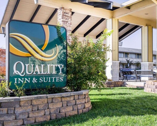 Exterior - Quality Inn & Suites Cameron Park Shingle Springs (Shingle Springs)